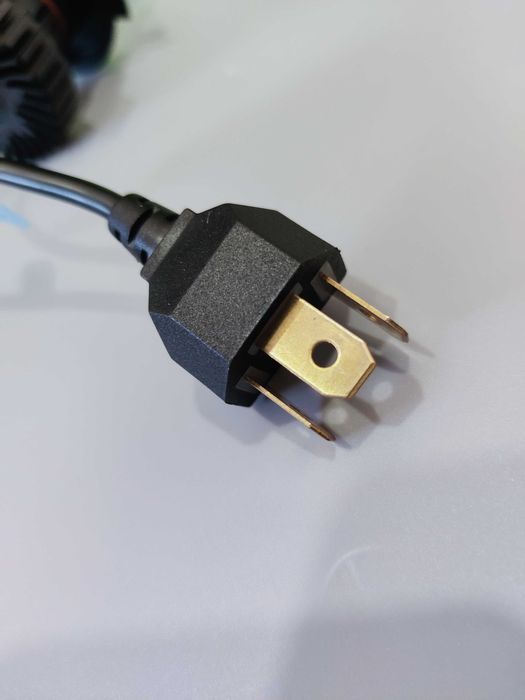 Комплект ламп головного світла LED X5 (Цоколь H4)