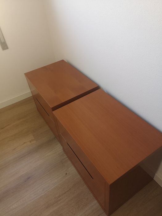 Mesa de cabeceira faia (duas)