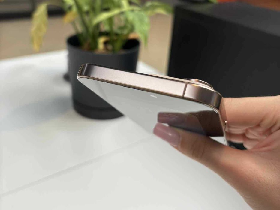 iPhone 16 pro max 256 GB desert titanium idealny na prezent na Święta