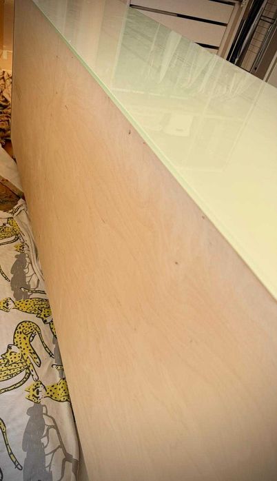 Cómoda 8 gavetas + mesa de cabeceira