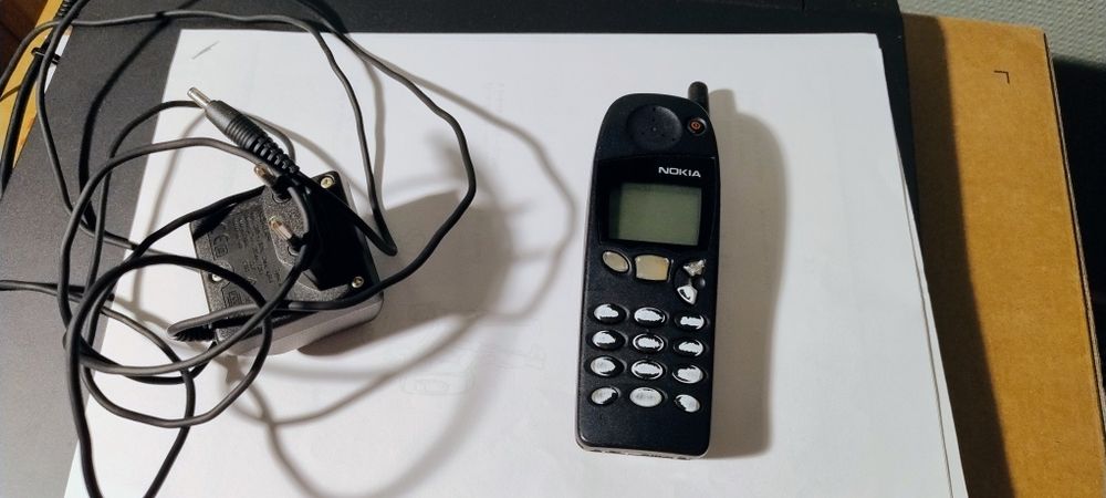 Телефон Nokia.5110. Кнопочный.