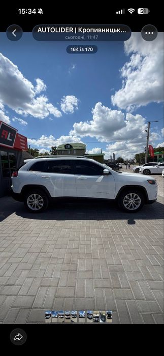 Jeep Cherokee 2019 VIN 1C4PJLCB3KD381171 фото оголошення 2 з 6