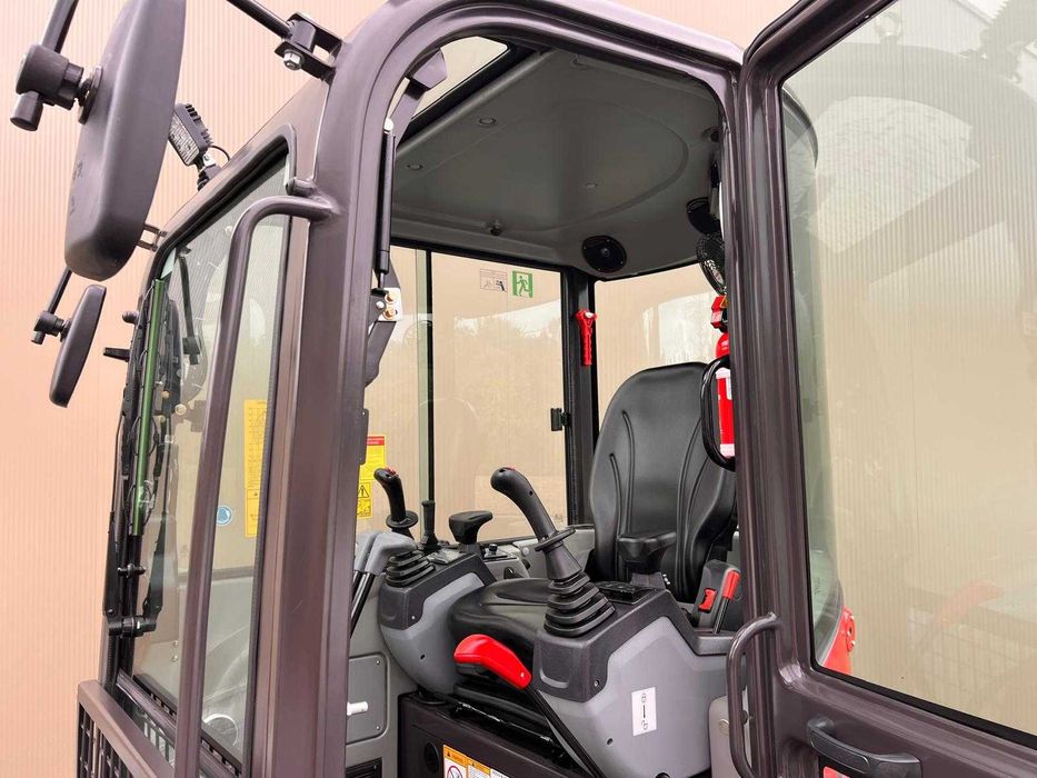 MINI GIRATORIA  RHINOCEROS XN35 PRO motor Kubota