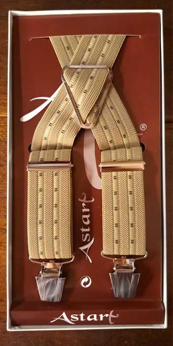 Suspensórios fantasia e alguns lisos