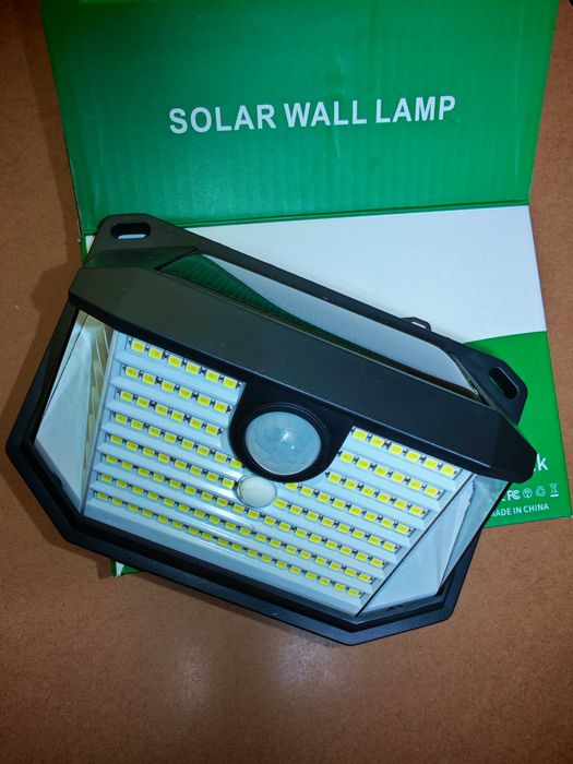 Lâmpada Solar Parede 178 LED com Sensor Movimento – Nova a Estrear