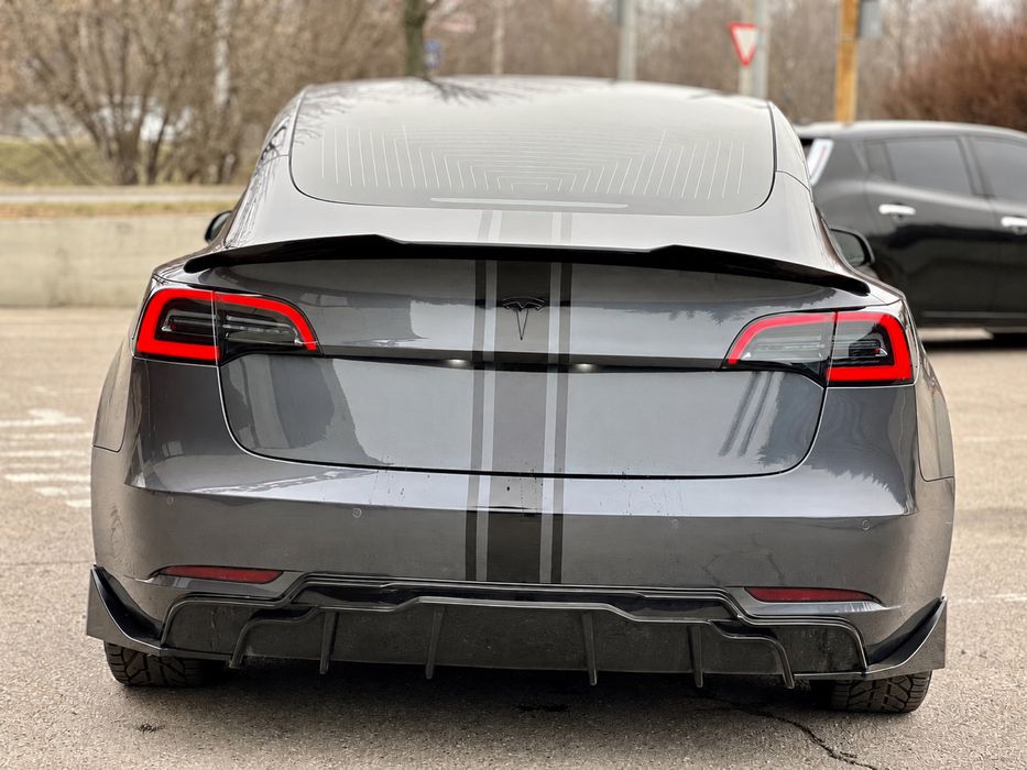Tesla model 3 dual motor 2020