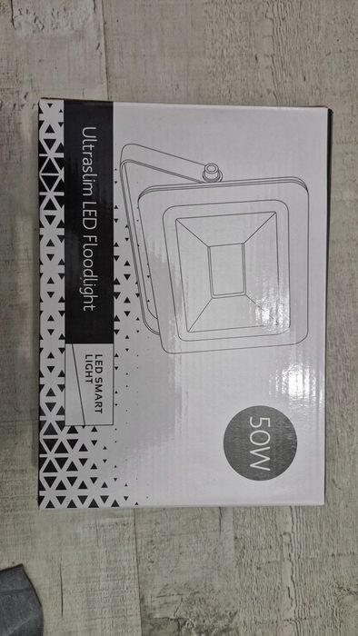 10 unid Projetor LED 50W Ultraslim (IP65 Exterior)