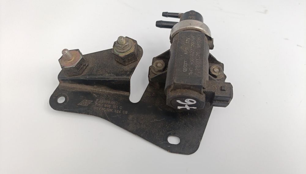 Sensor genérico VOLKSWAGEN Passat (3B2)