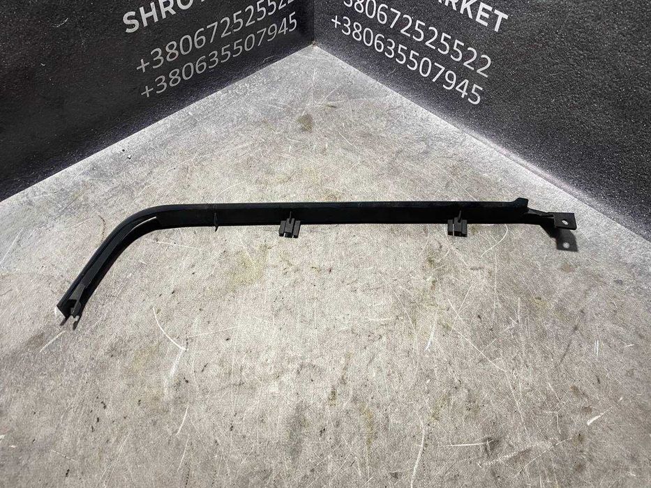 Накладка молдинг вія планка під ліву фару Volvo 440 1992-1996  445077