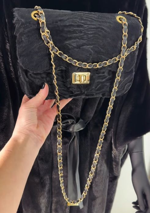 Красивая модная сумка