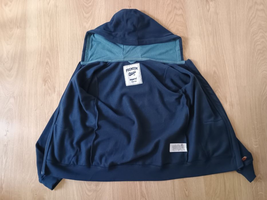 Bluza z kapturem granatowa