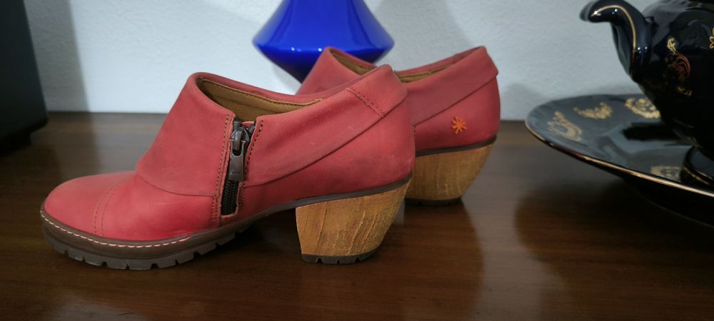 Sapatos da Art & Company