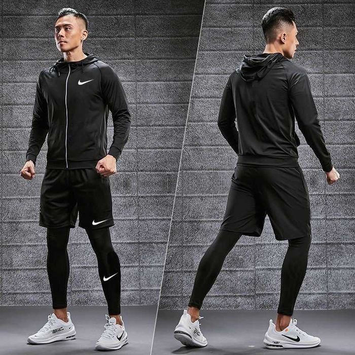 Комплект Nike 5 в 1 : Худі, Шорти, Рашгард, Футболка та Легінси.