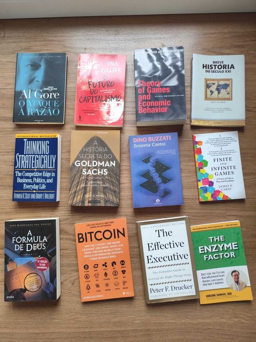 Livros para venda, individualmente ou em bloco