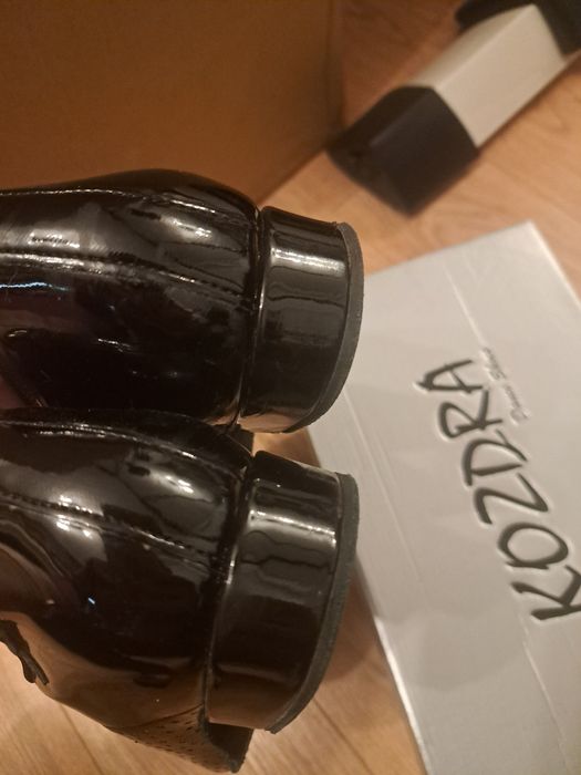 Buty Kozdra skora lakierowana standard r.39