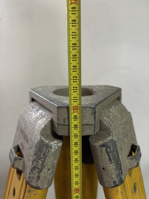 Tripé de Madeira (topografia)