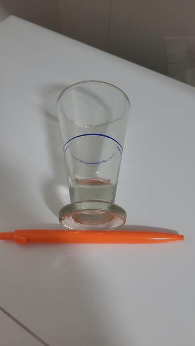 Típico copo com risca azul (Vidro grosso)