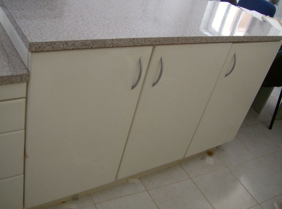 Vendo conjunto de Balcão+ Expositor de prateleiras