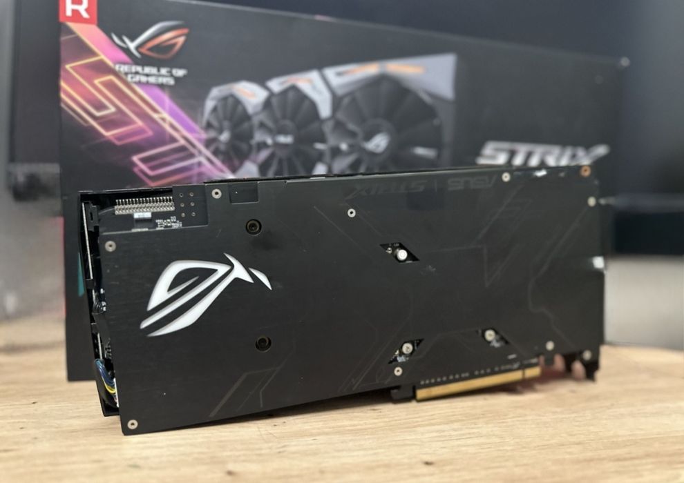 Топовая Asus ROG STRIX RX 580 8-GB Магазин CompiC