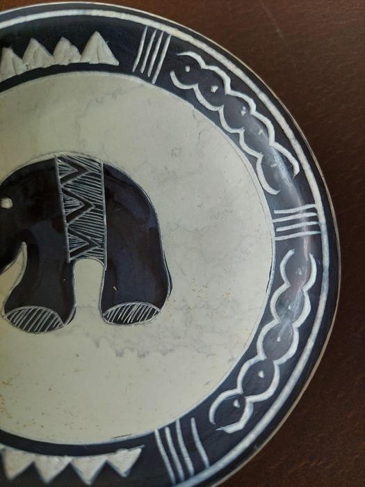 Steatyt - Kenia -Rękodzieło -Spodeczek- Graffiti- Słoń