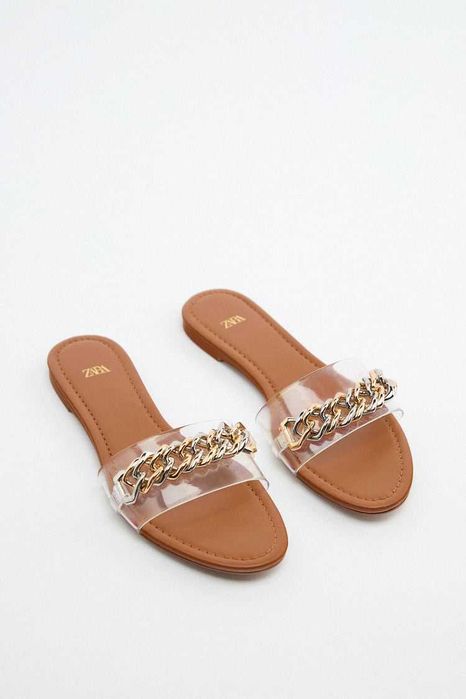 Chinelas da Zara