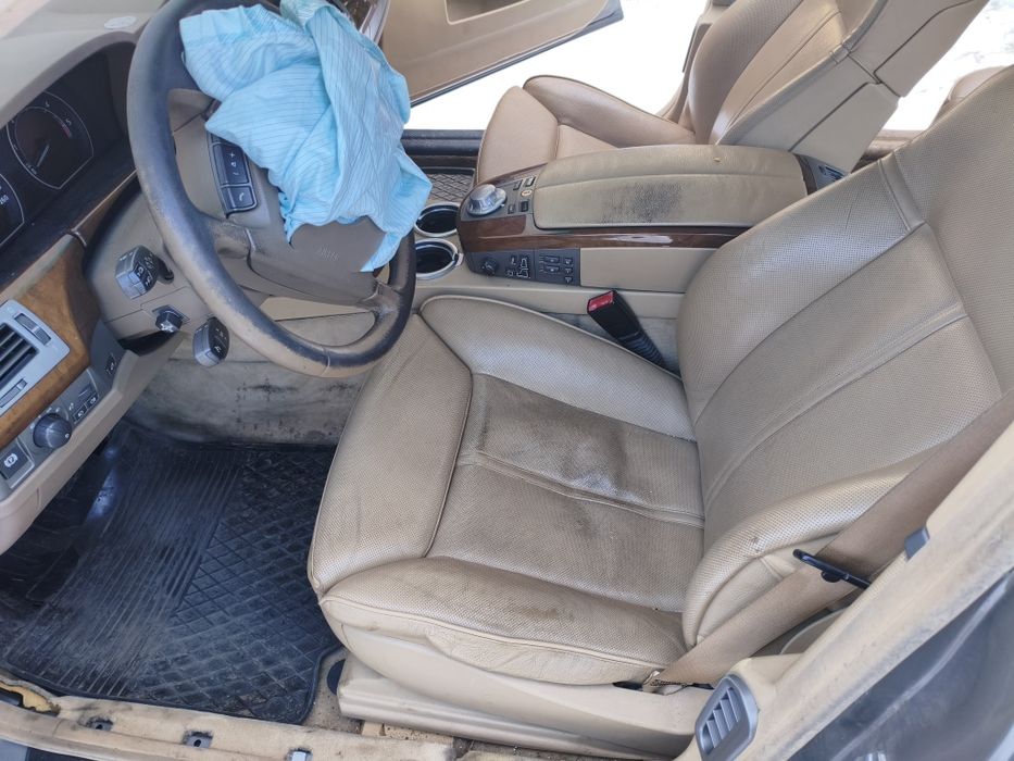 BMW E65 2004 uszkodzony