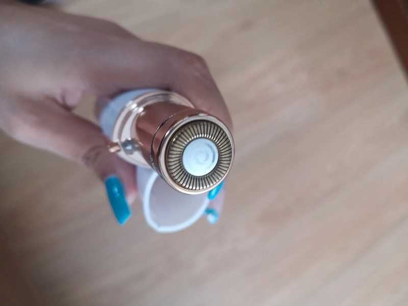 Removedor de pêlos faciais