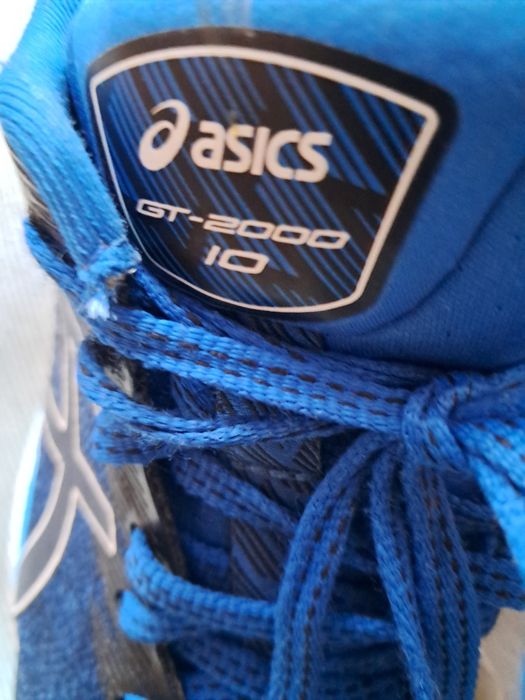 Кросівки Asics 40 р. 600 грн.