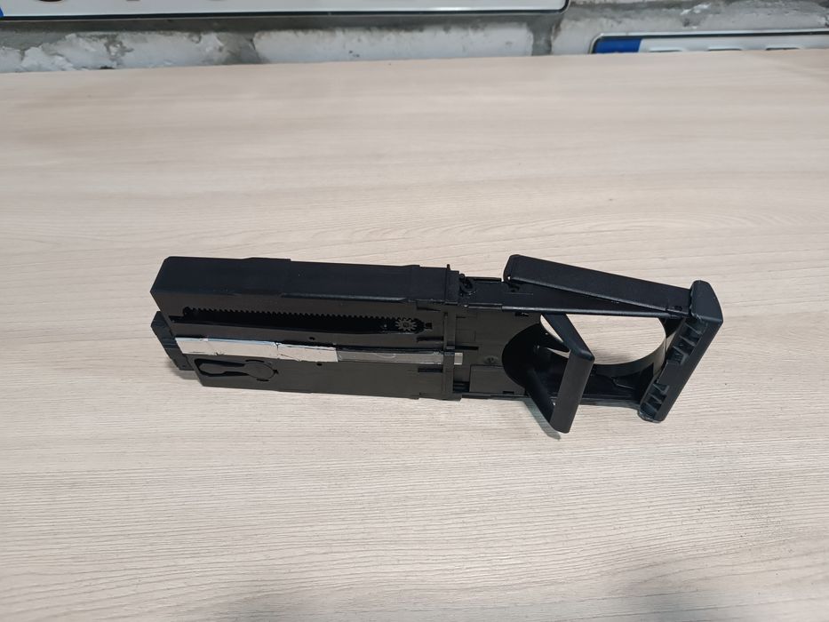 Подстаканник audi a6 c5 оригинал 4b0862534d