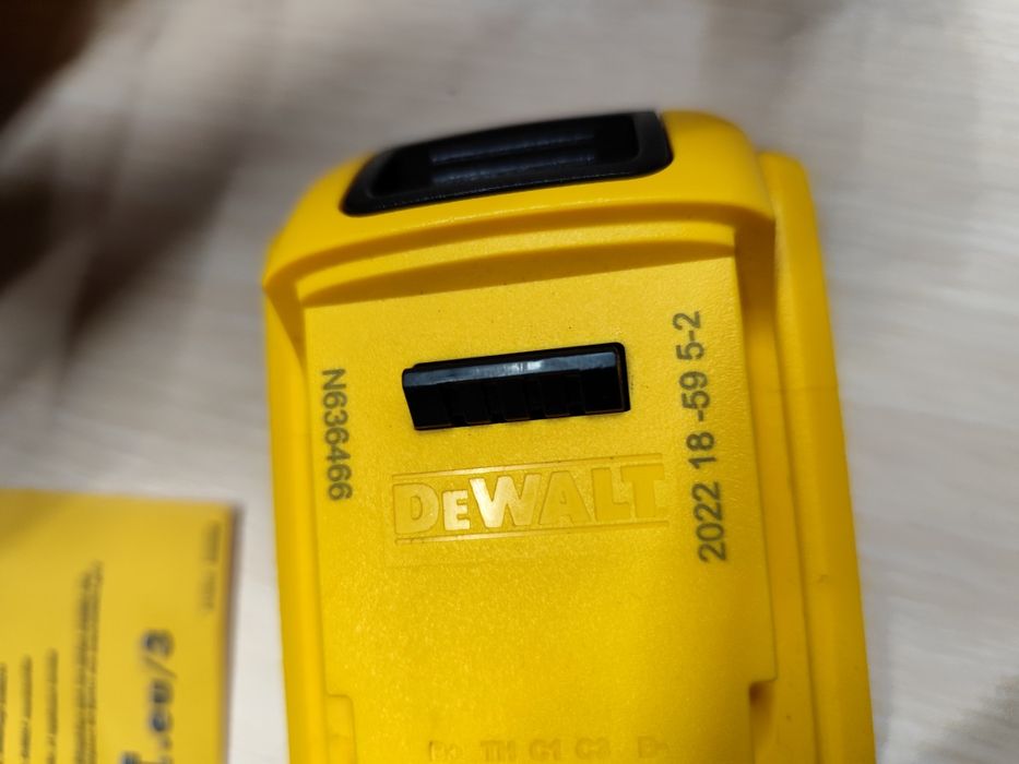 Вживаний DeWalt DCN 693 акумуляторний цвяхозабивач Девол