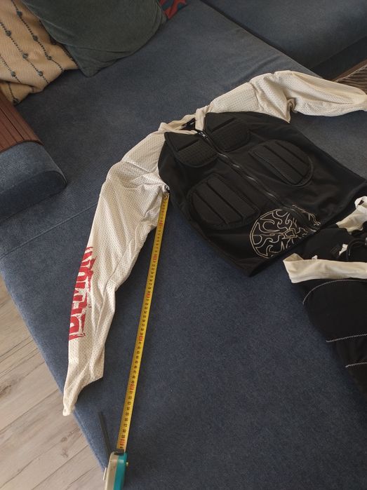 Odzież ochronna na snowboard/crossa