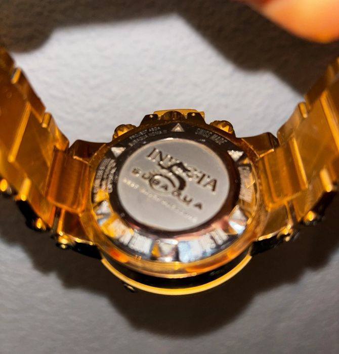 Relógio Invicta Subaqua 500 metros  banhado a ouro.