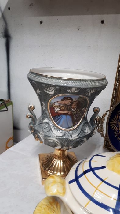 Porcelanas/ outros  20€ cada