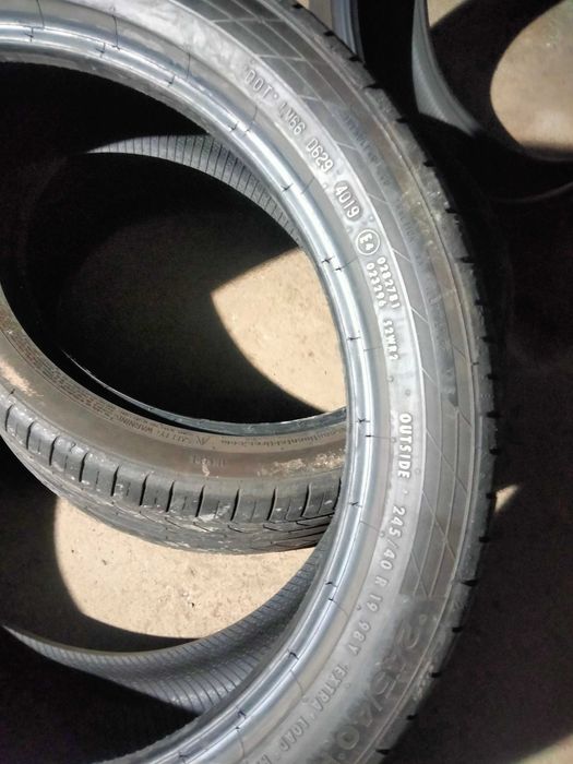 245 40 R19 Continental