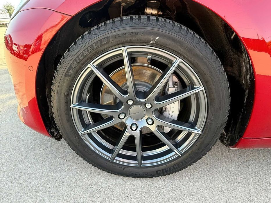 Tesla Model 3      2018