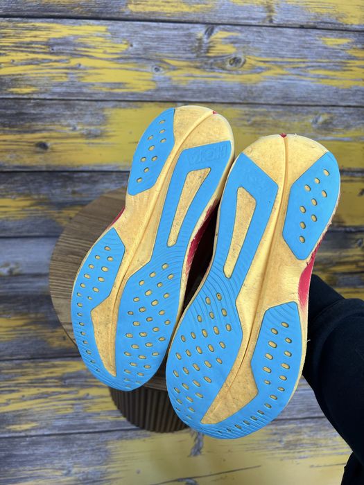 Оригінал розмір 42 кросівки Hoka Mach 6