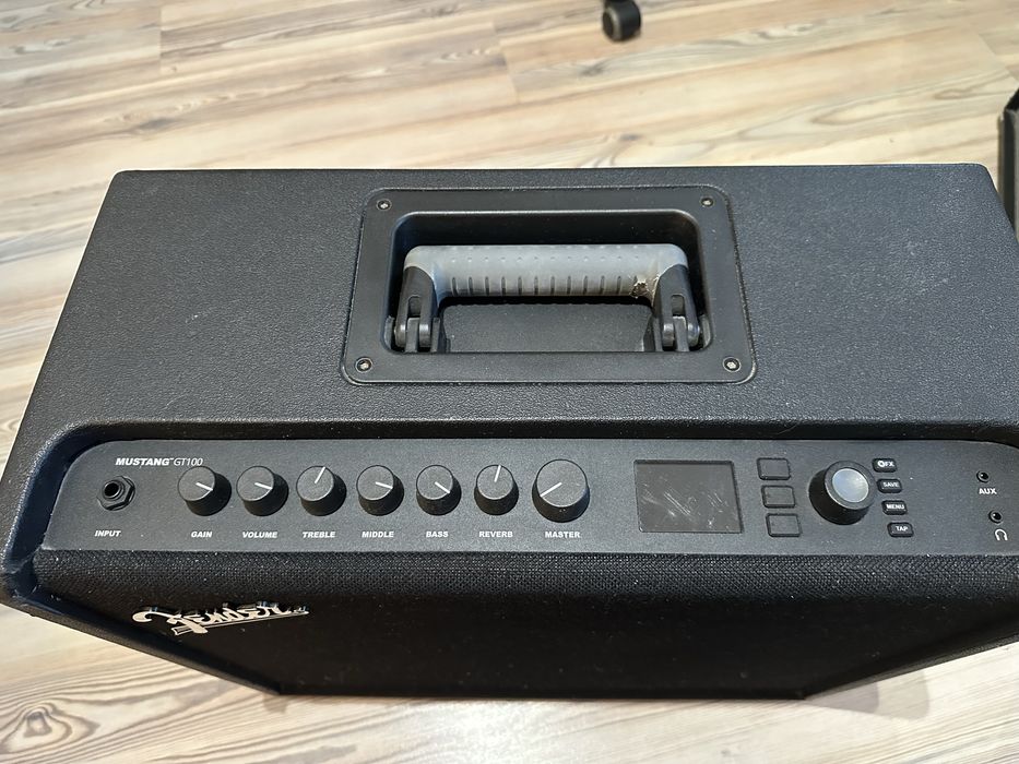 Wzmacniacz gitarowy Fender Mustang GT100 + footswitch MGT-4