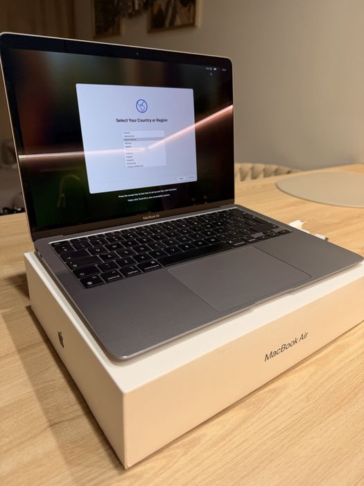 Macbook space grey m1 2020 8gb/256gb