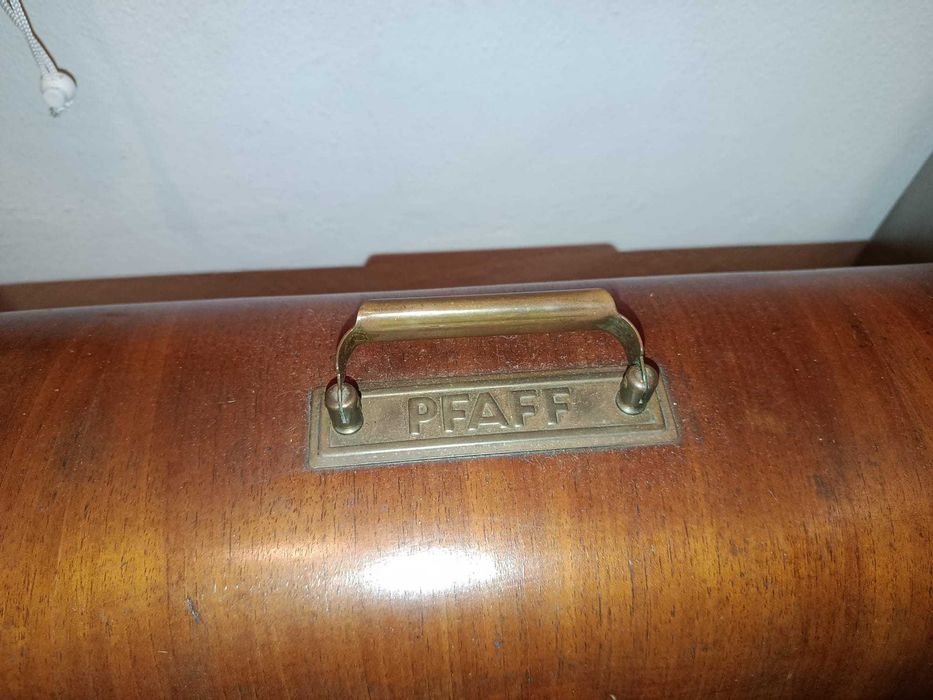 Maquina de costura antiga - PFAFF 30