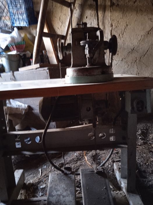 Скроняжна машинка промислова