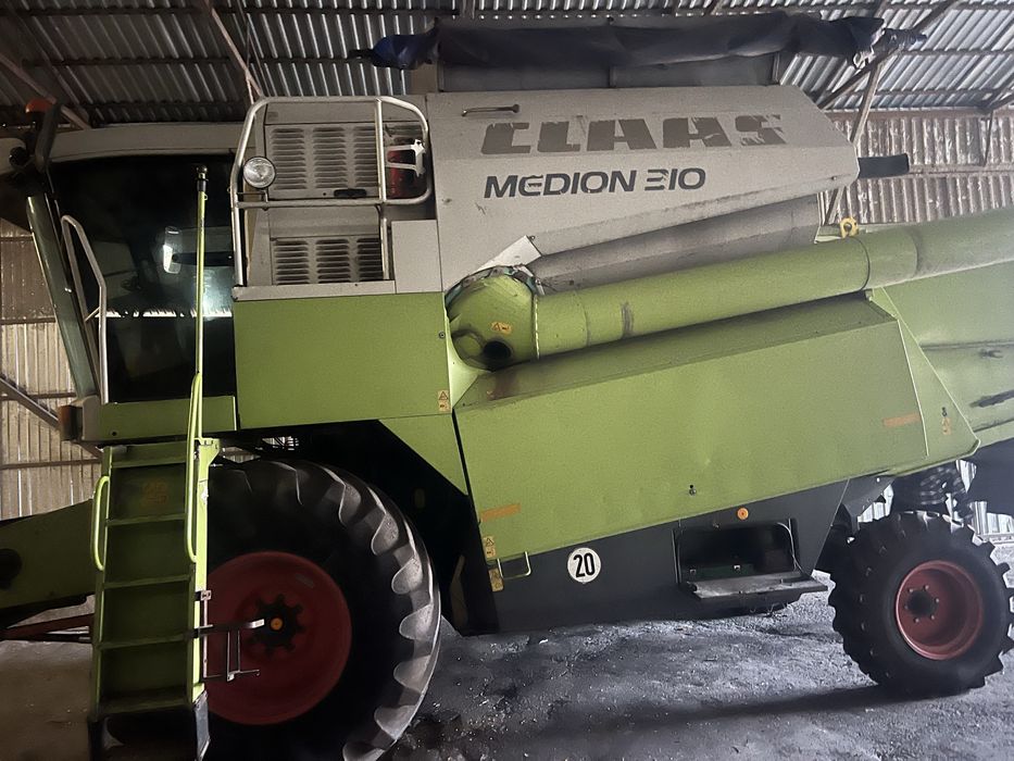 Медіон 310, зернозбиральний комбайн Клаас.