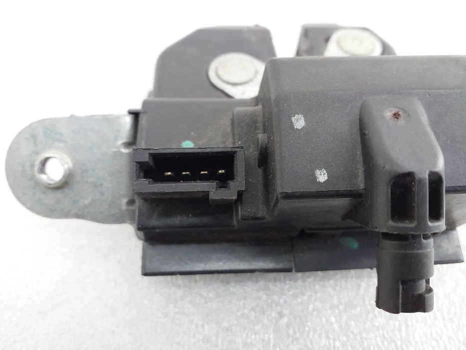 Fechadura / fecho da mala OPEL Corsa D Van