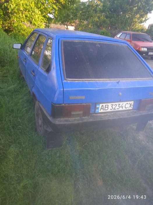 Продам 2109 на запчастини