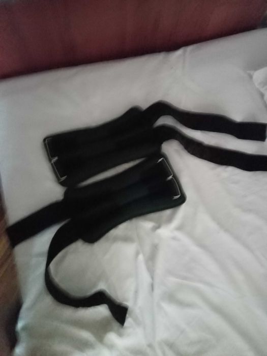 Навантажувачі на руки або ноги, для заняття бігом або для фітнесу.