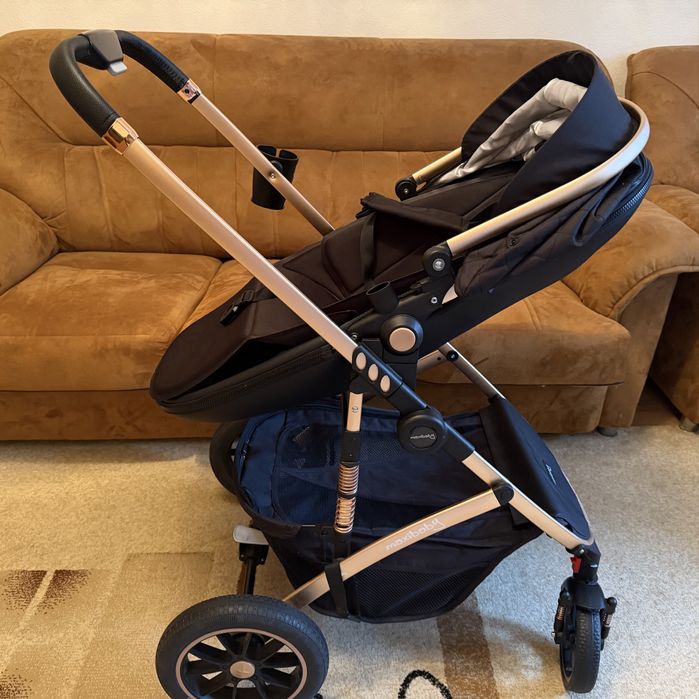 Продаю коляску Maxibaby IQ – Black 3в1