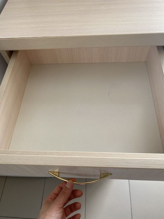 Шафка з шухлядами