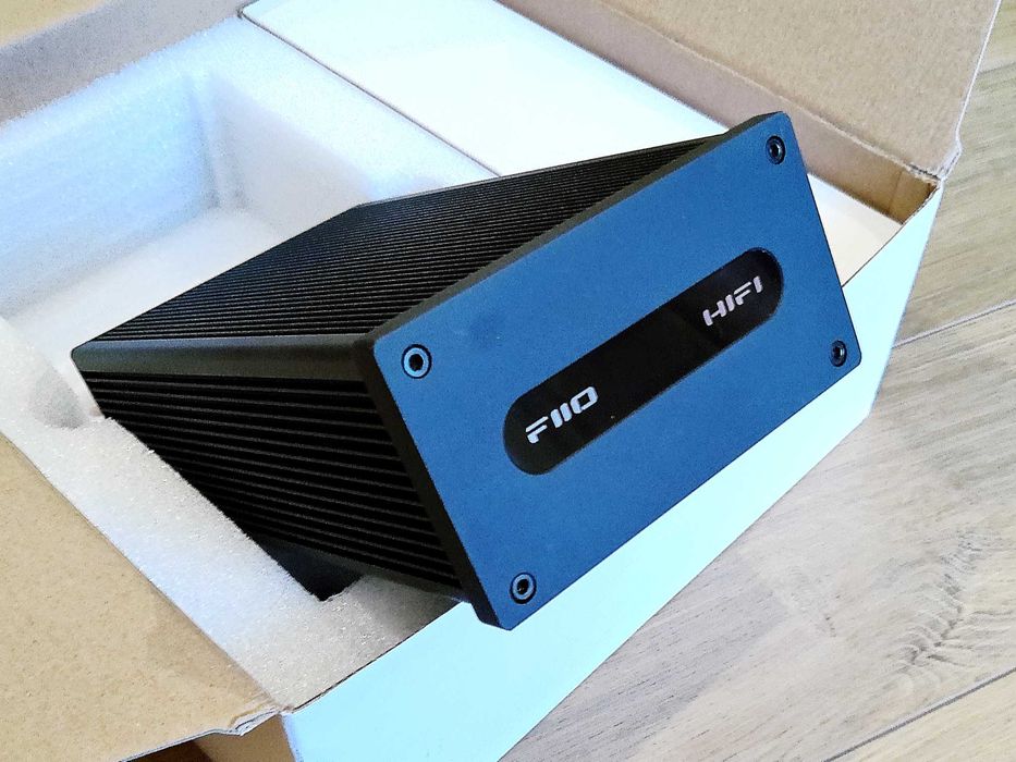 Fonte de alimentação FiiO PL50 Low Noise Regulated - Audiófila