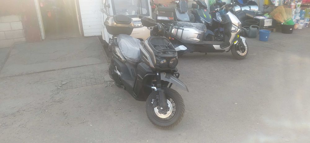 Електроскутер Corso BlackFury 2800W 72V42Ah LiFePO4