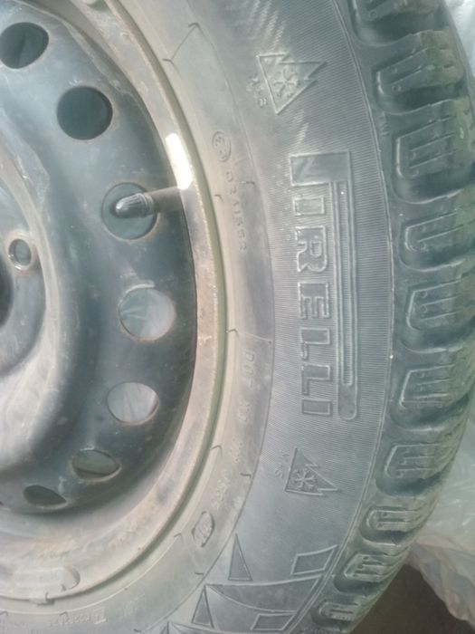 Зимові шини з дисками 195*65* R15 Нисан Тиида