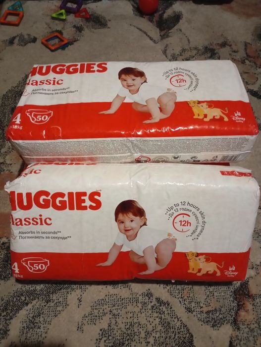 Продам подгузники Huggies